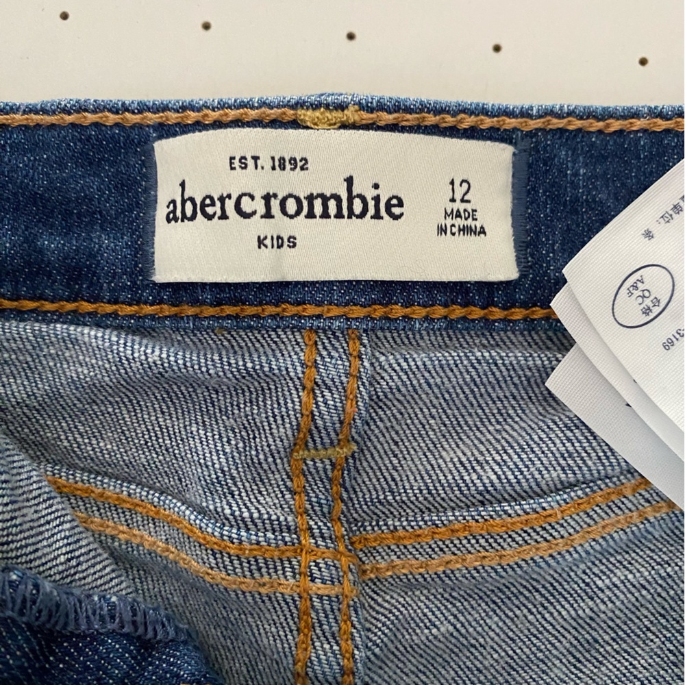 Like new - girls size 12 Abercrombie shorty jean shorts